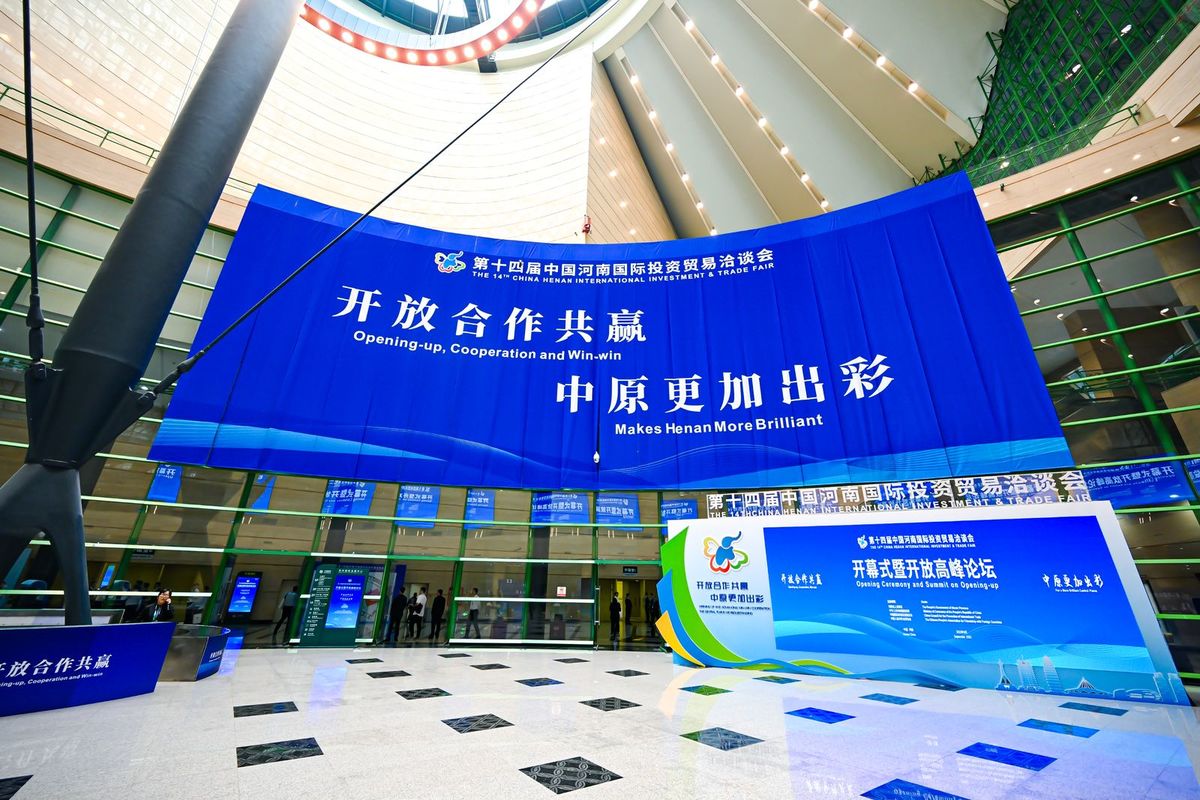 宏运快速门业